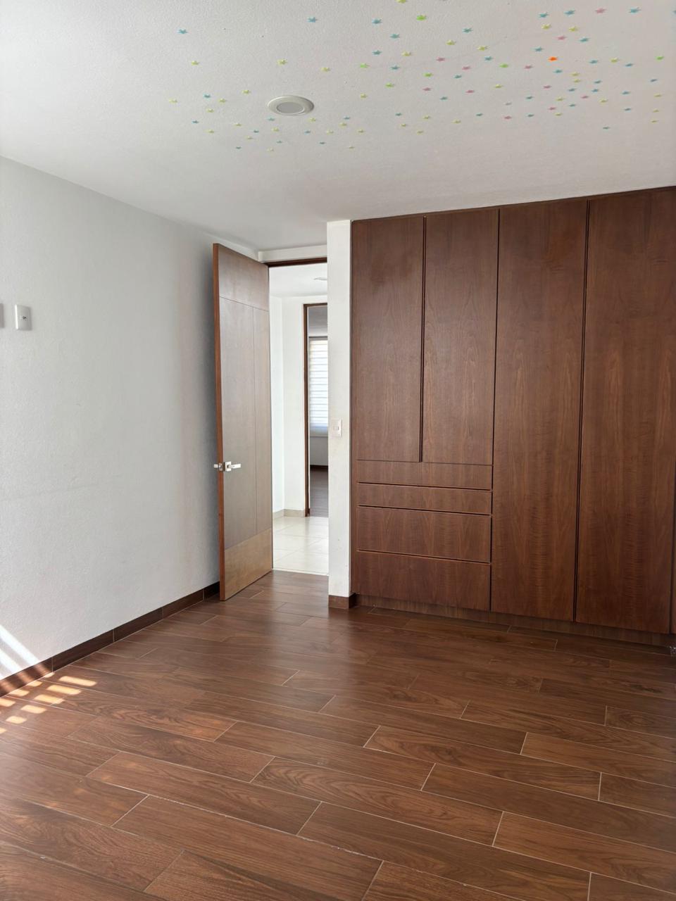 CASA EN VENTA EN PUERTA MADERO, MORELIA
