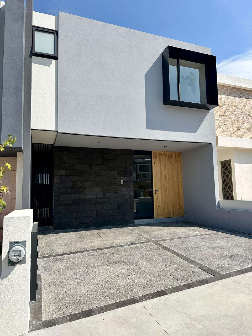 CASA EN VENTA EN PUERTA TRES MARIAS NORTE, MORELIA