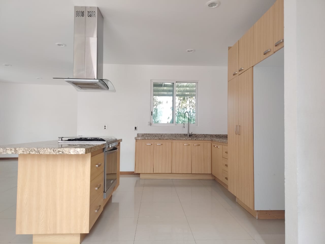 CASA EN VENTA EN ALTOZANO, MORELIA