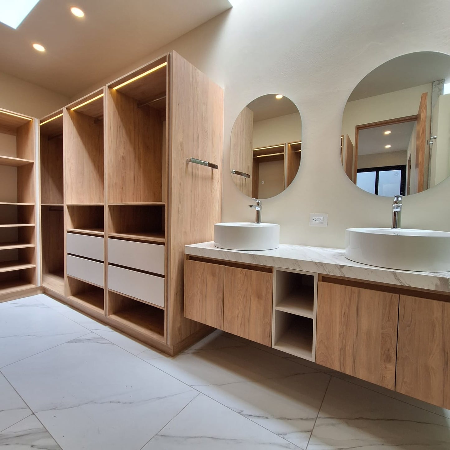 CASA EN VENTA EN RIO ALTOZANO, MORELIA