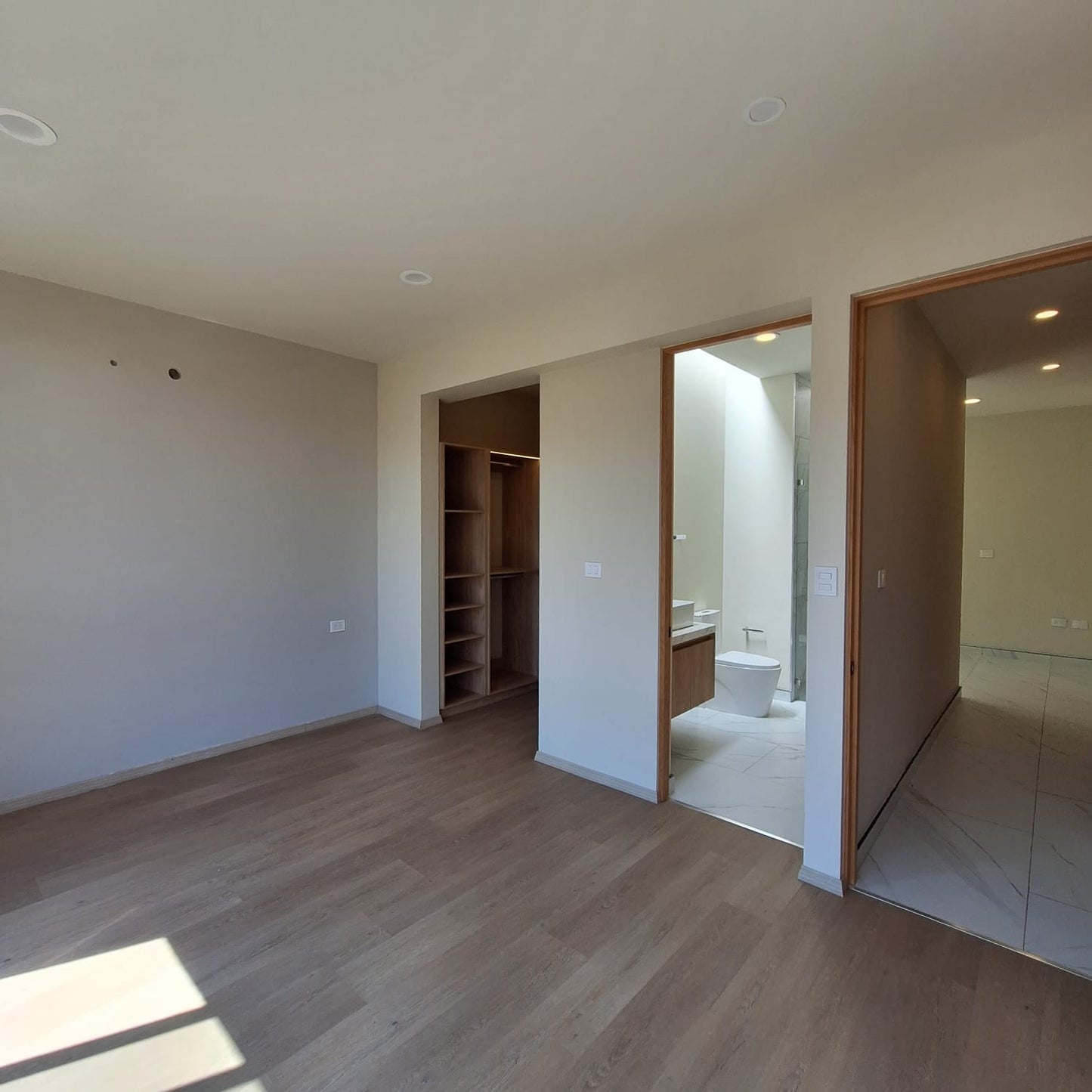 CASA EN VENTA EN RIO ALTOZANO, MORELIA