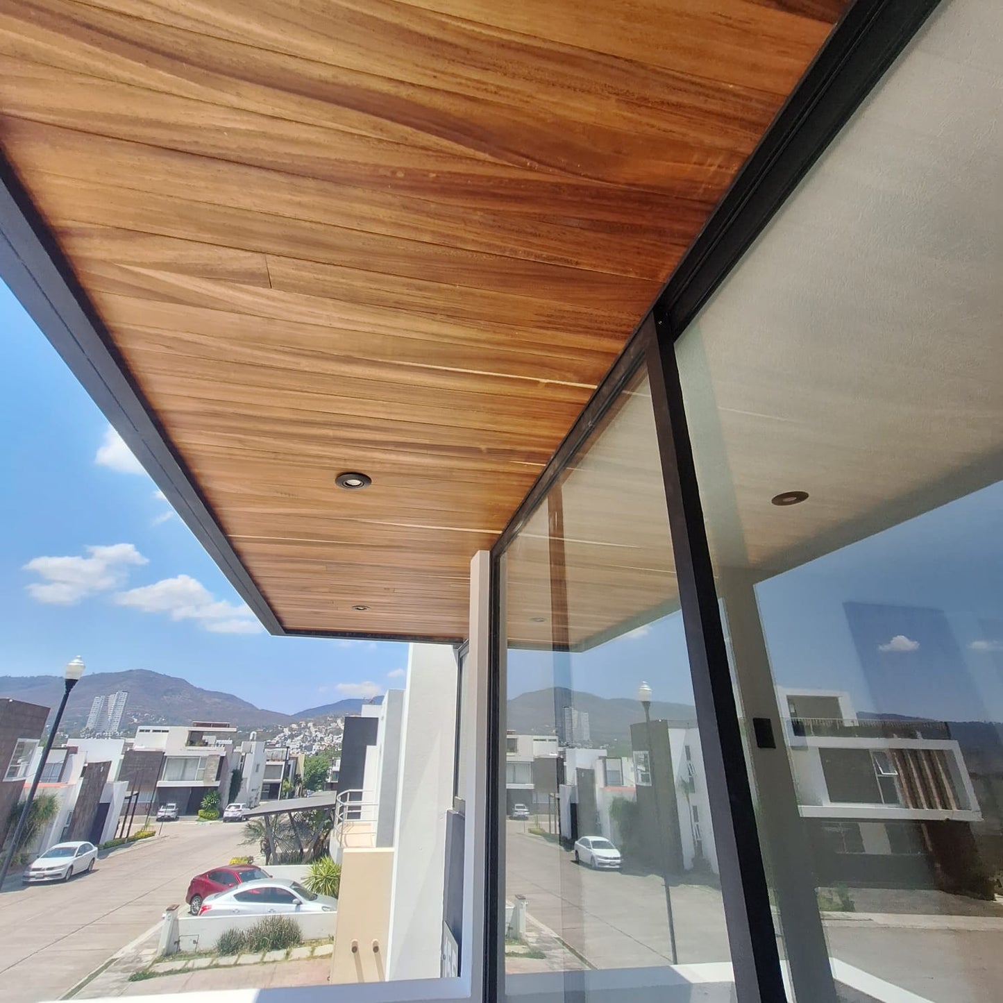 CASA EN VENTA EN RINCON DE LA MONTAÑA, MORELIA