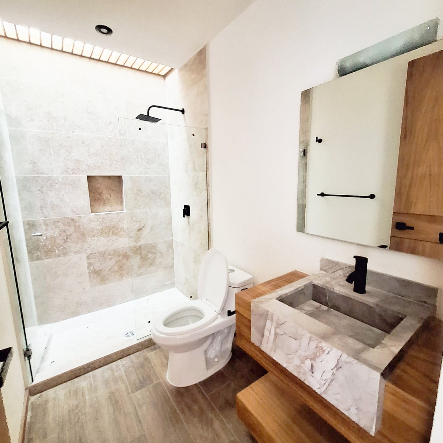 CASA EN VENTA EN RINCON DE LA MONTAÑA, MORELIA