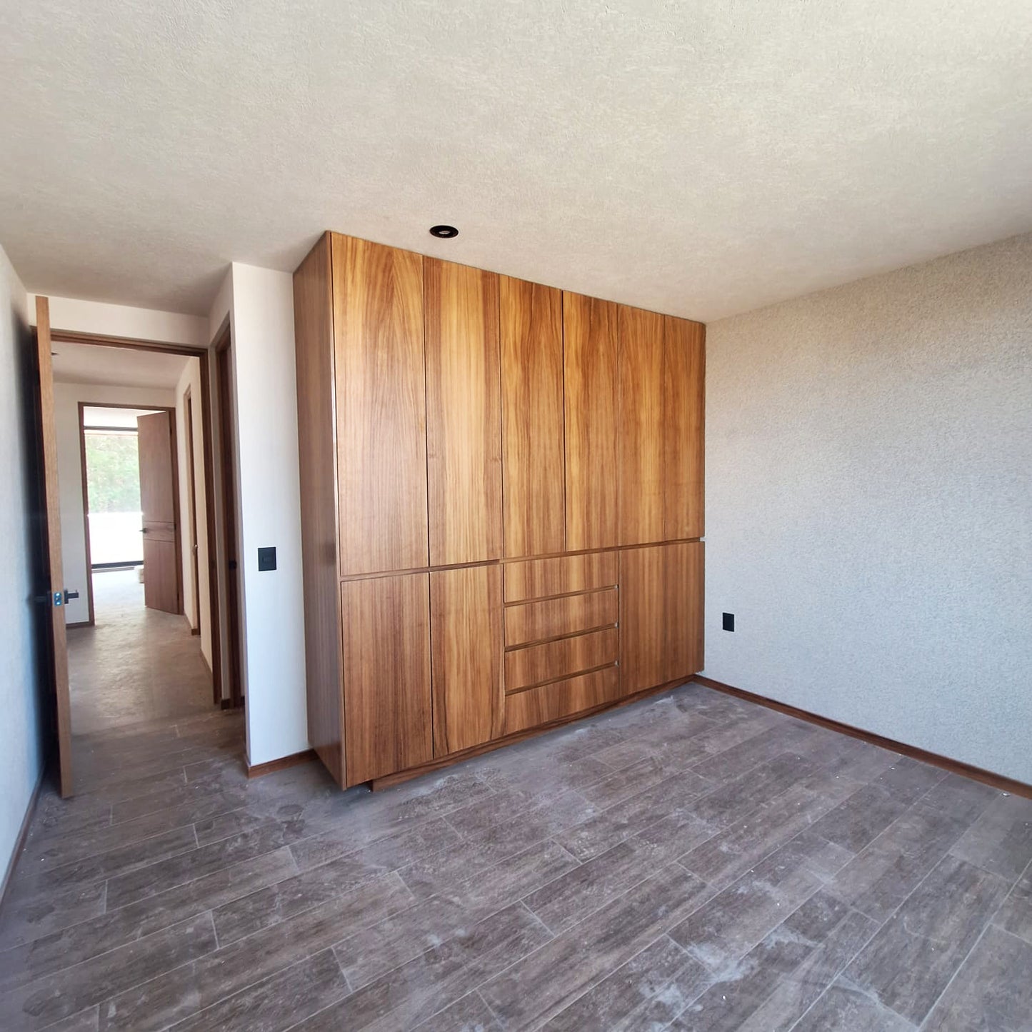 CASA EN VENTA EN RINCON DE LA MONTAÑA, MORELIA