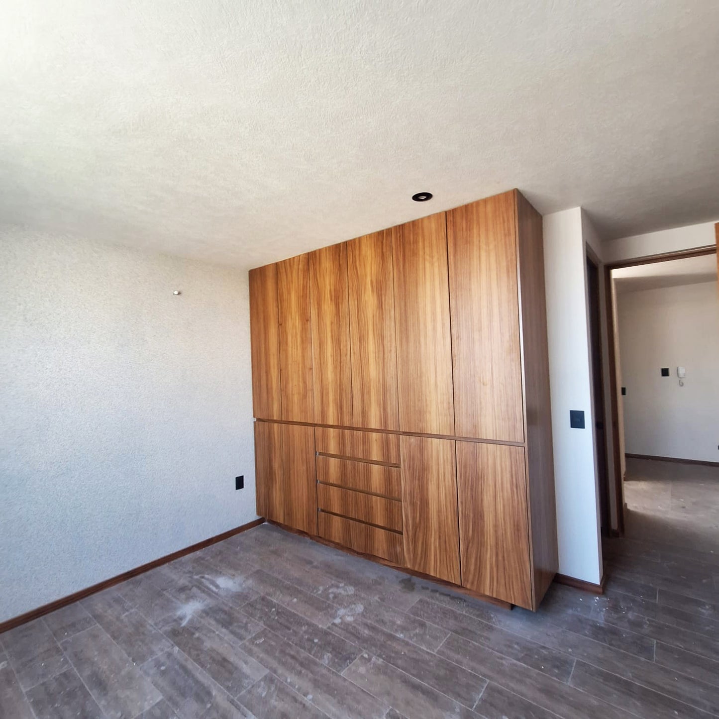 CASA EN VENTA EN RINCON DE LA MONTAÑA, MORELIA