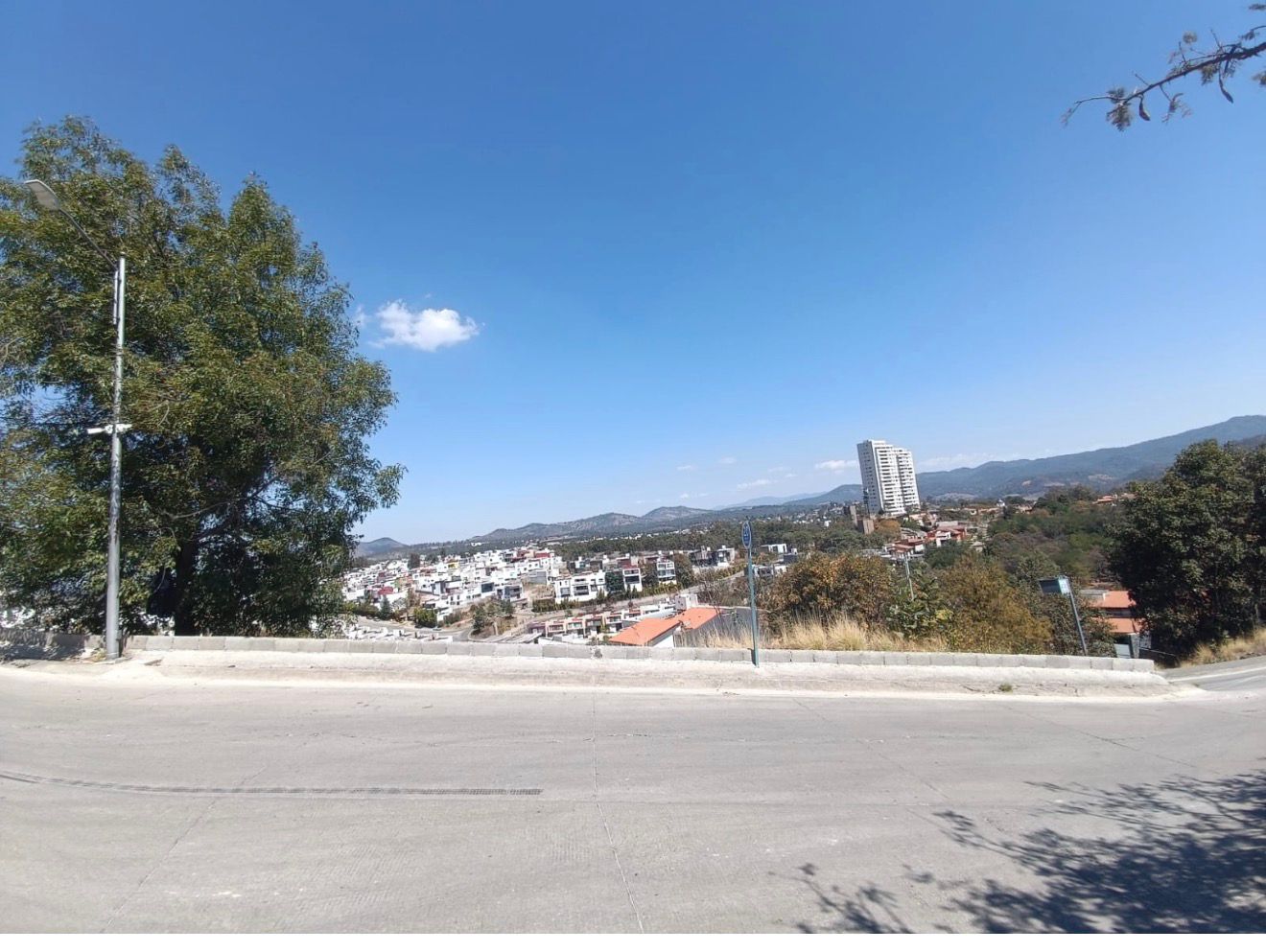 TERRENO EN VENTA EN CLUB Y DENTRO DEL CAMPO DE GOLF ALTOZANO, MORELIA