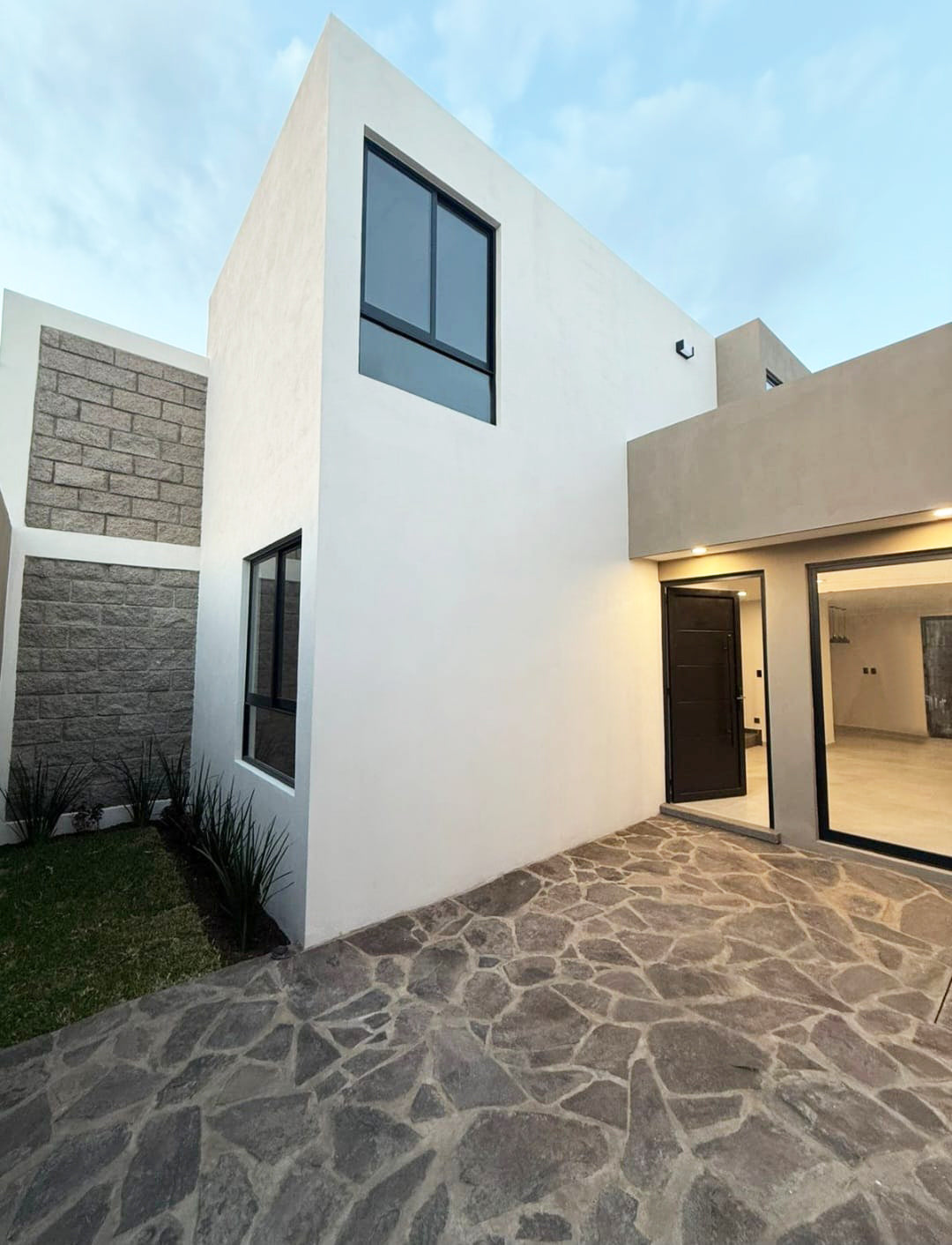 CASA EN VENTA EN PUERTA BLANCA, MORELIA