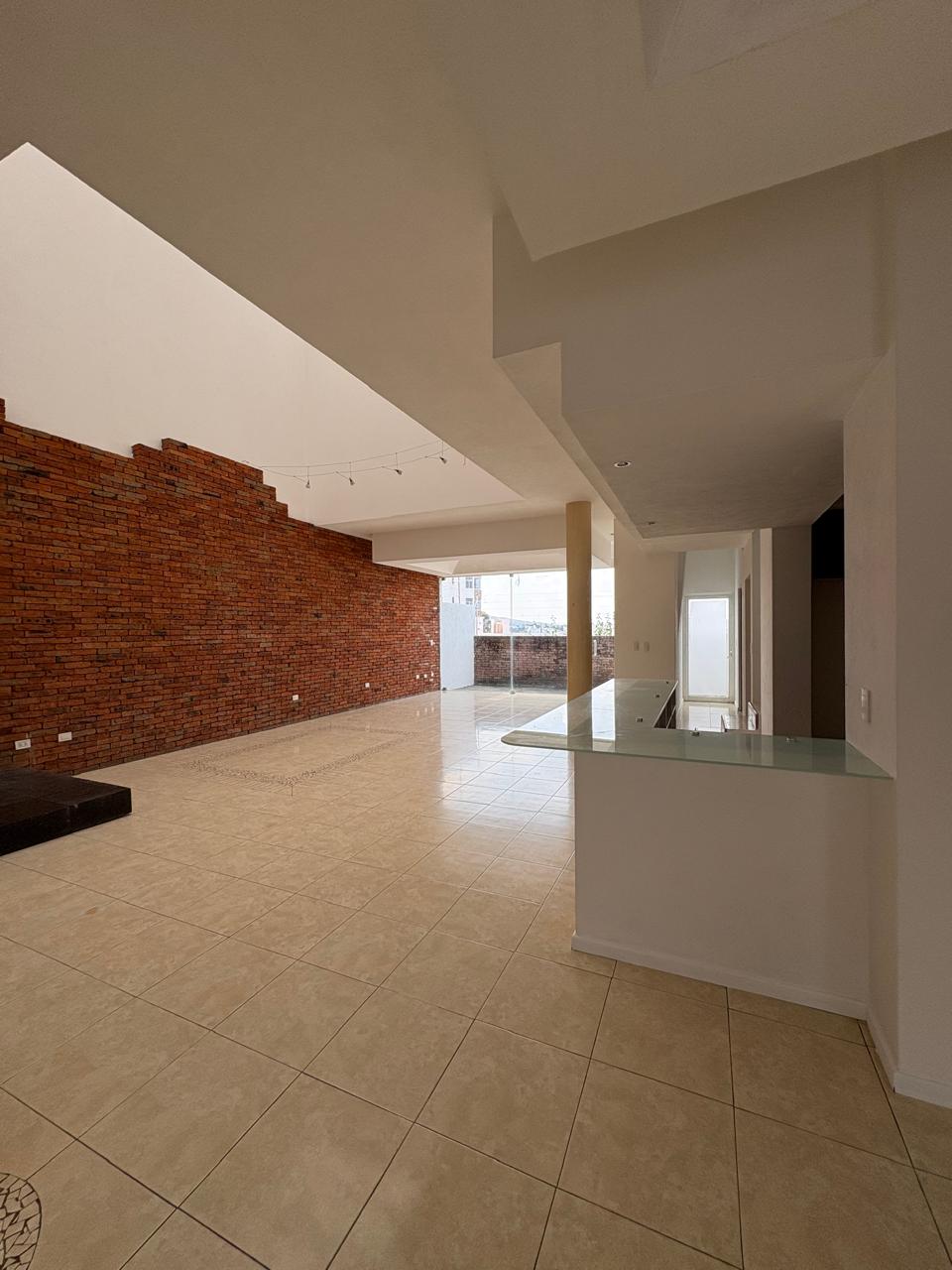 CASA EN RENTA EN ALTOZANO, MORELIA
