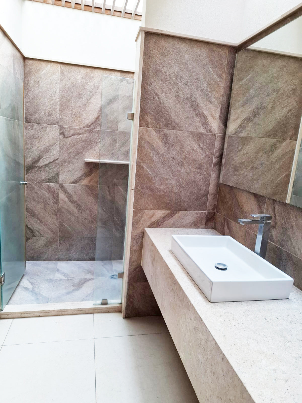 CASA EN RENTA EN AGUILAS ALTOZANO, MORELIA