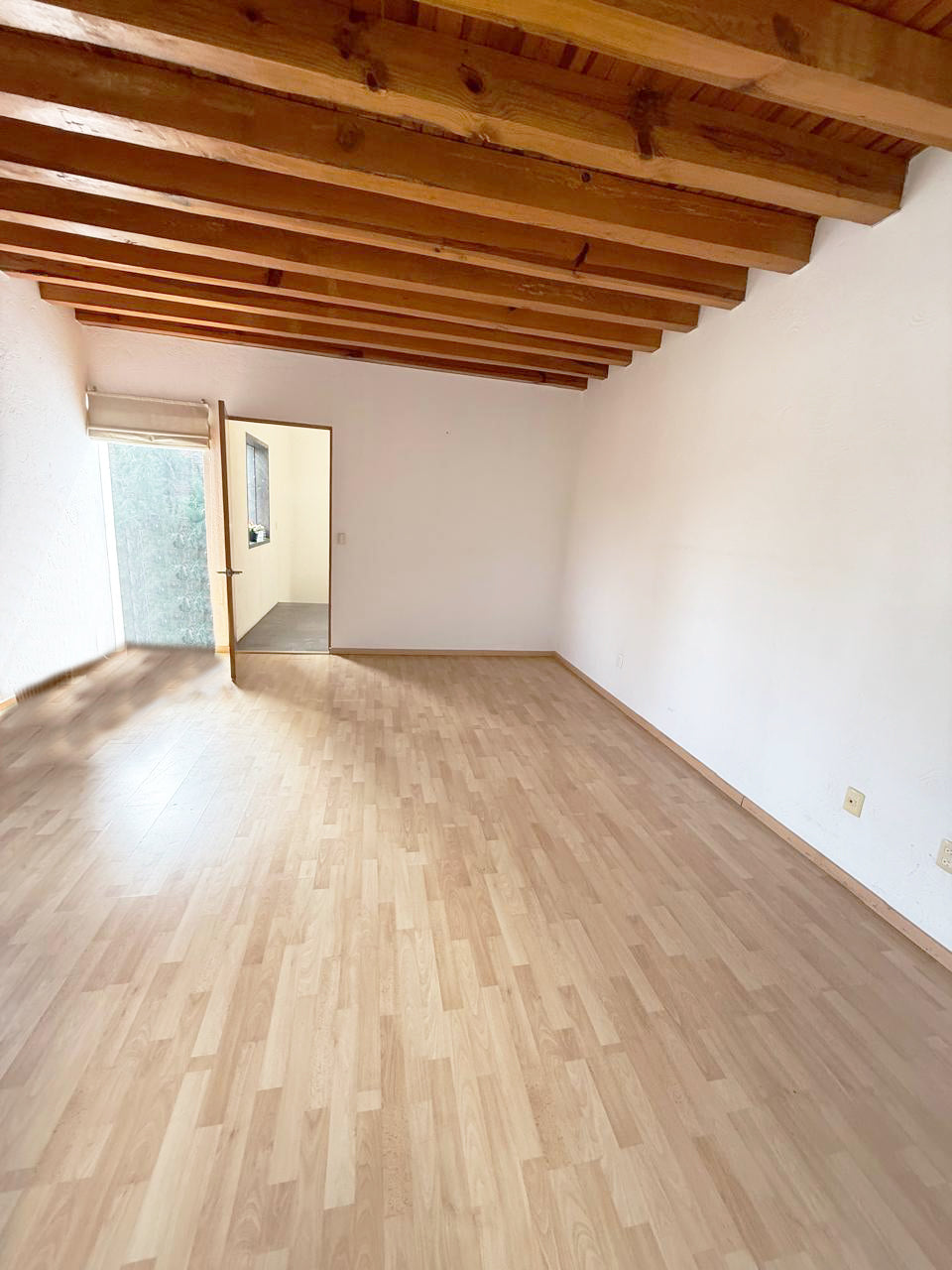 CASA RESIDENCIAL EN VENTA EN VILLA LOMAS DEL PARAISO, MORELIA