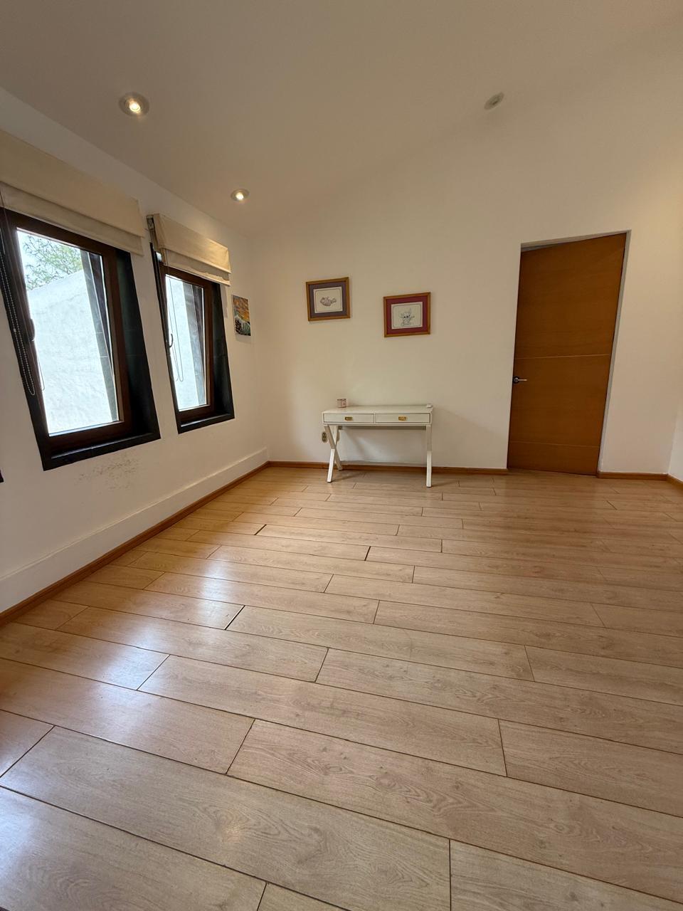 CASA RESIDENCIAL EN VENTA EN VILLA LOMAS DEL PARAISO, MORELIA