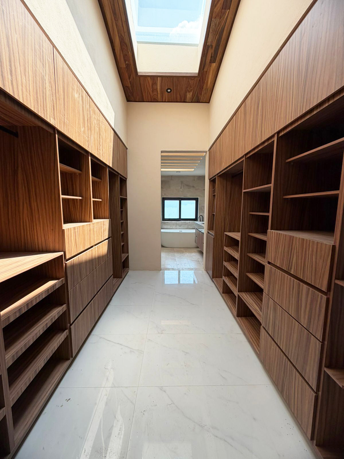 CASA EN VENTA EN CLUB Y DENTRO DEL CAMPO DE GOLF ALTOZANO, MORELIA