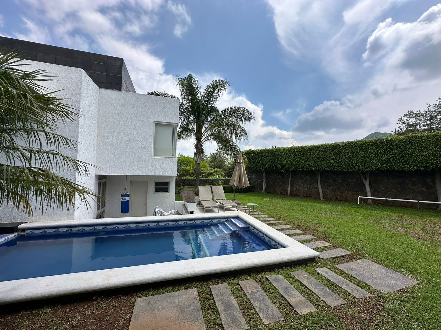 CASA RESIDENCIAL EN VENTA EN TRES MARIAS, MORELIA
