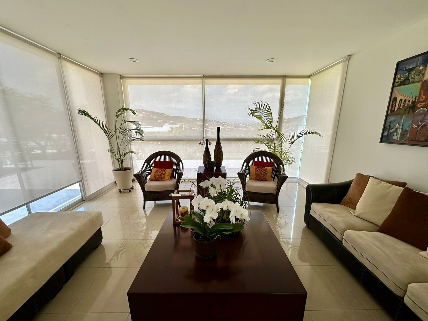 CASA RESIDENCIAL EN VENTA EN TRES MARIAS, MORELIA