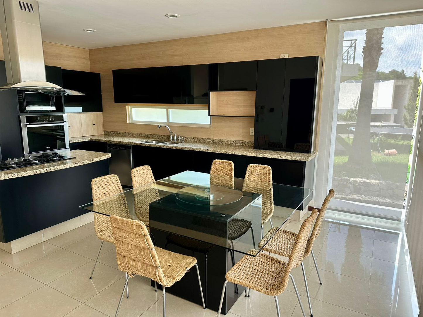 CASA RESIDENCIAL EN VENTA EN TRES MARIAS, MORELIA
