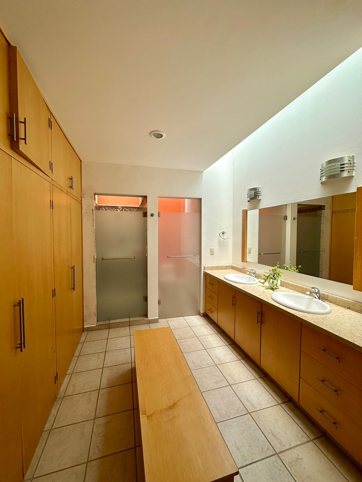 CASA RESIDENCIAL EN VENTA EN TRES MARIAS, MORELIA