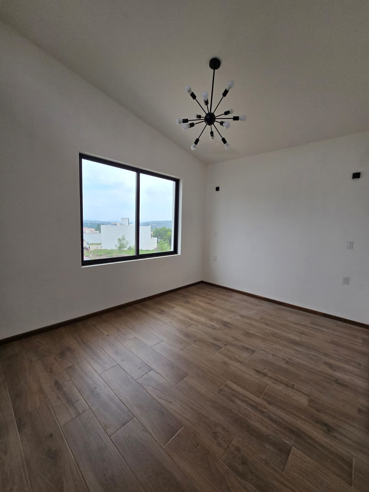 CASA EN VENTA EN CAÑADAS DEL BOSQUE TRES MARIAS, MORELIA