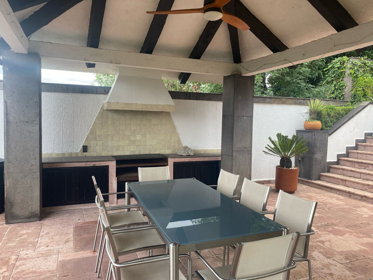 CASA RESIDENCIAL DE LUJO EN VENTA EN ALBERTO OVIEDO MOTA, MORELIA