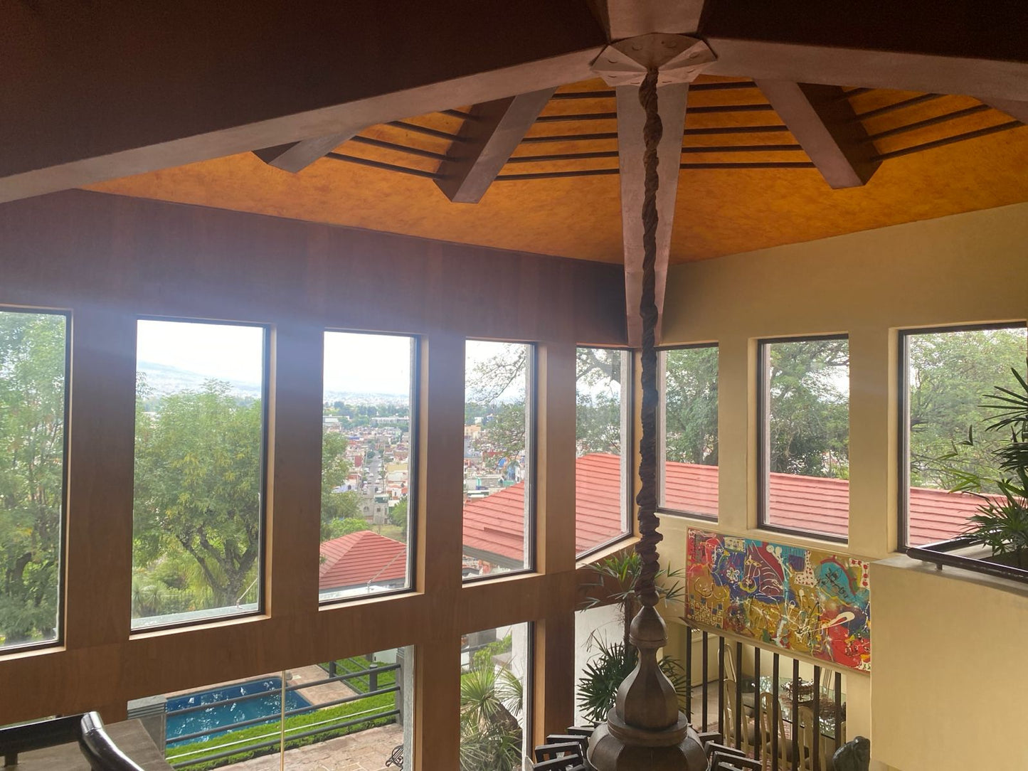 CASA RESIDENCIAL DE LUJO EN VENTA EN ALBERTO OVIEDO MOTA, MORELIA