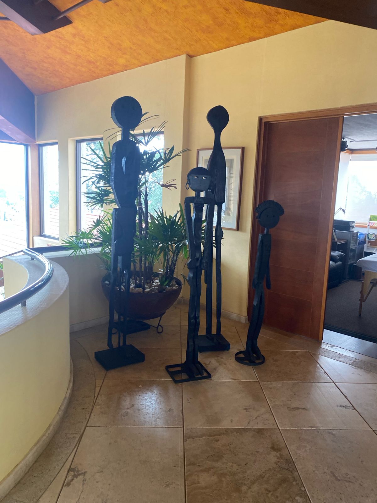 CASA RESIDENCIAL DE LUJO EN VENTA EN ALBERTO OVIEDO MOTA, MORELIA