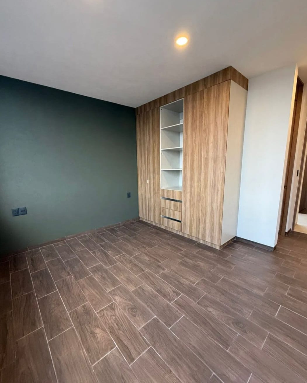 CASA EN VENTA CON SOTANO EN VENTA EN RIO ALTOZANO, MORELIA