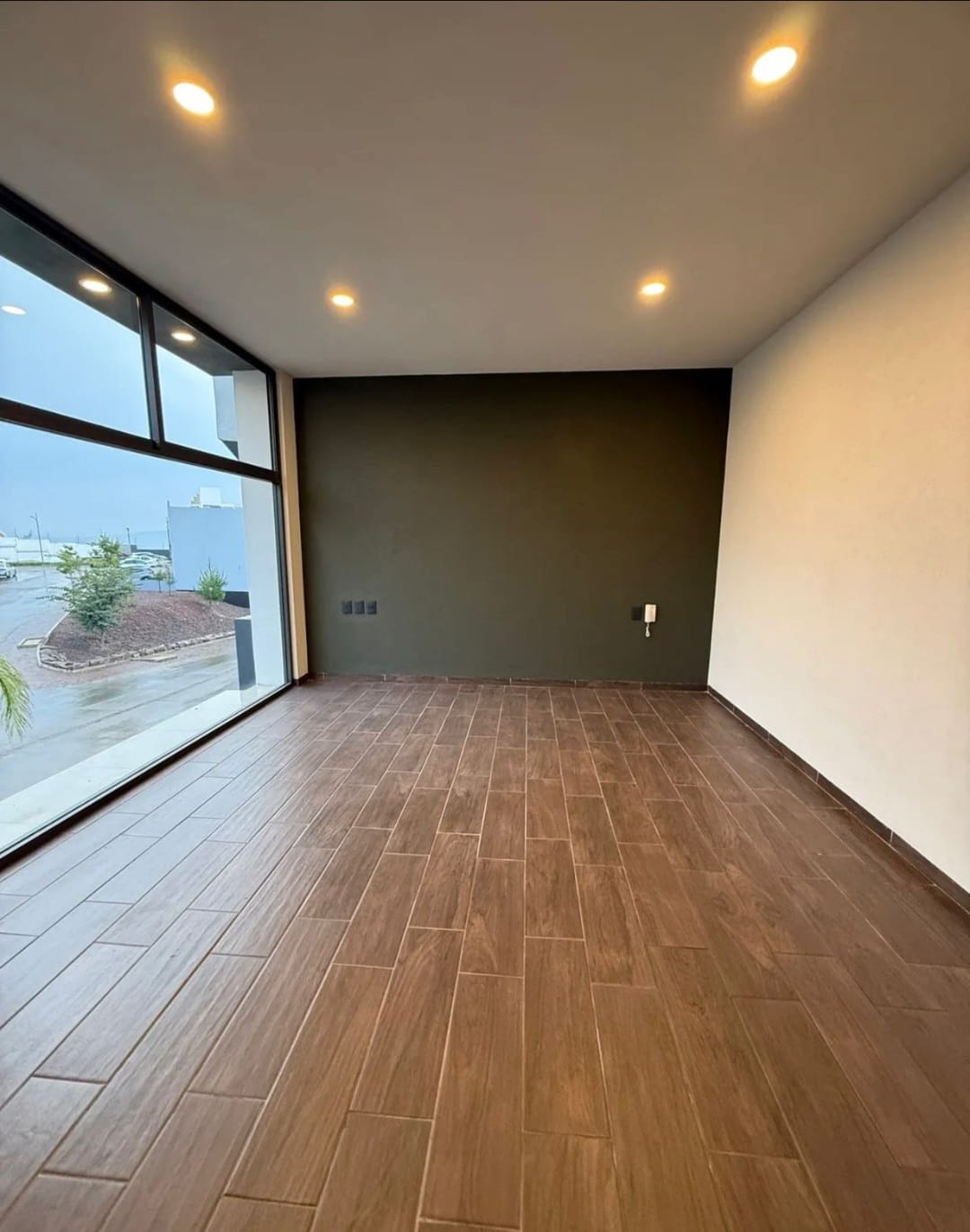 CASA EN VENTA CON SOTANO EN VENTA EN RIO ALTOZANO, MORELIA