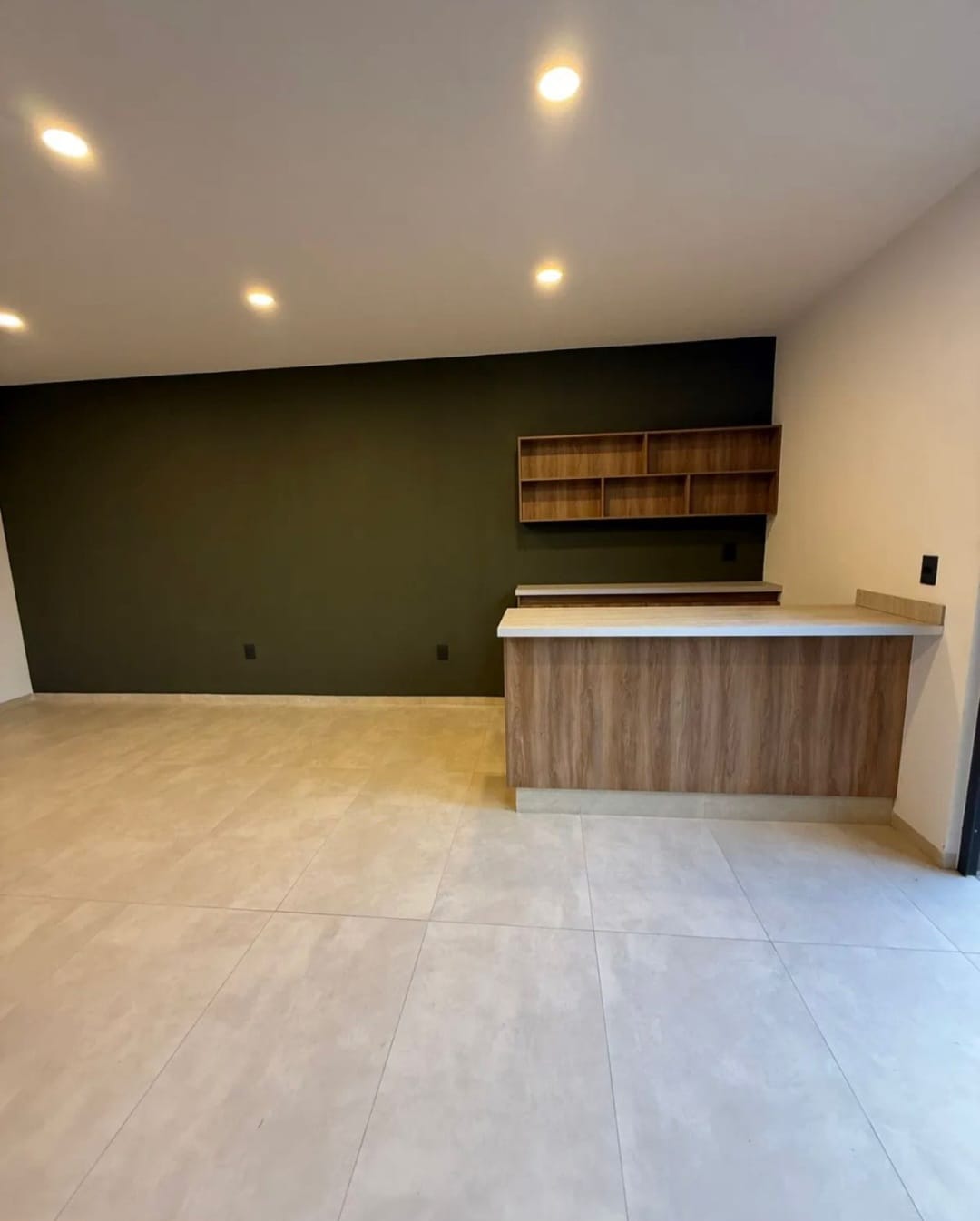 CASA EN VENTA CON SOTANO EN VENTA EN RIO ALTOZANO, MORELIA