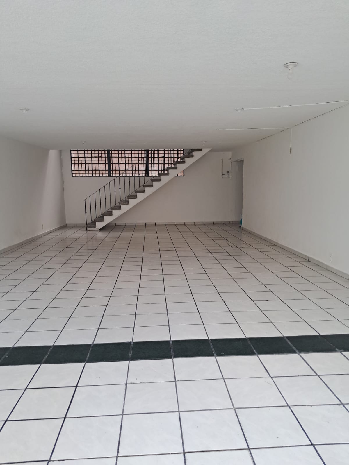 LOCAL COMERCIAL EN RENTA EN AV. MADERO PONIENTE, MORELIA