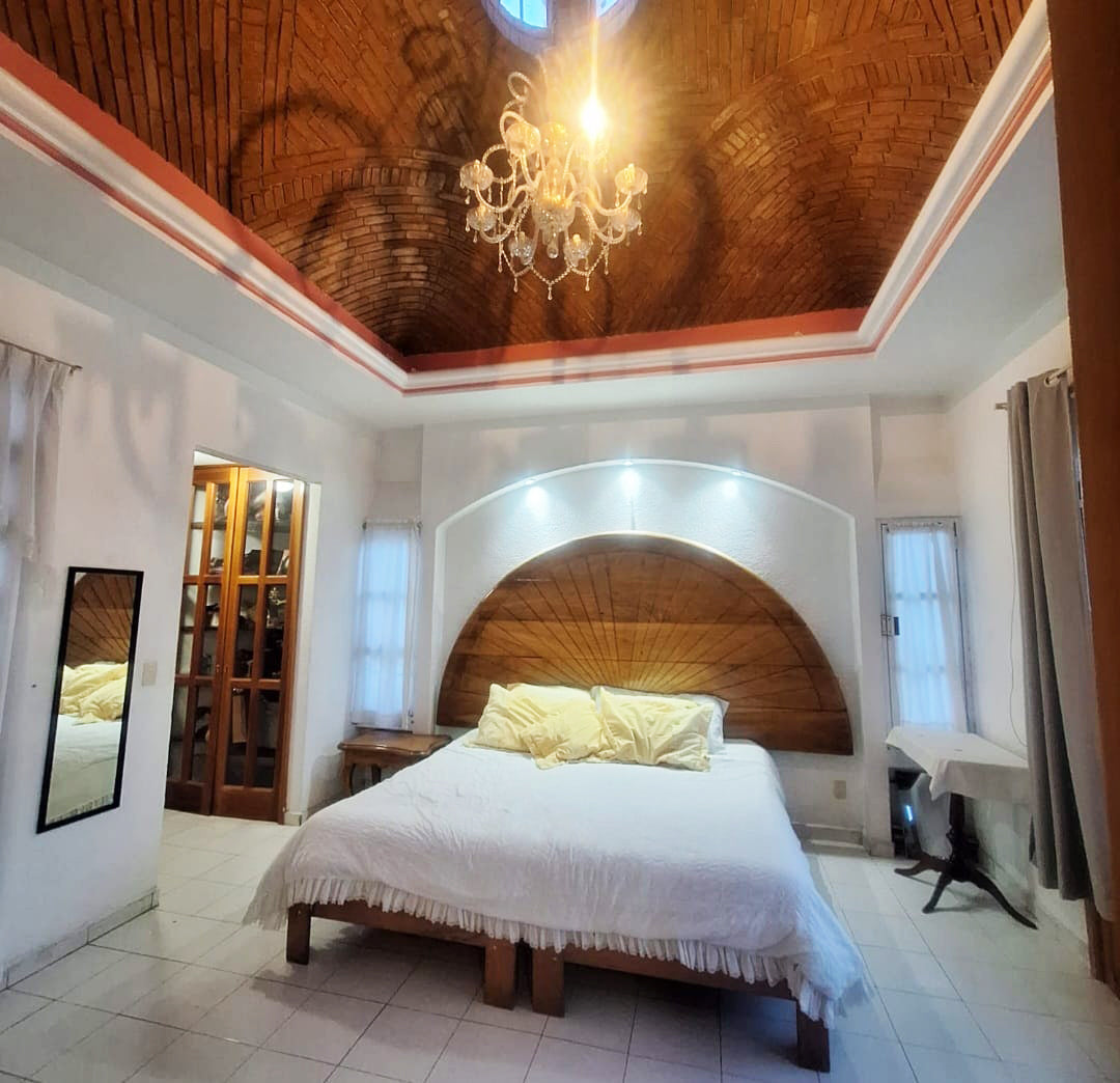 CASA EN VENTA EN CAMELINAS, MORELIA