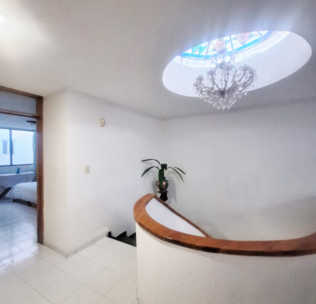 CASA EN VENTA EN CAMELINAS, MORELIA