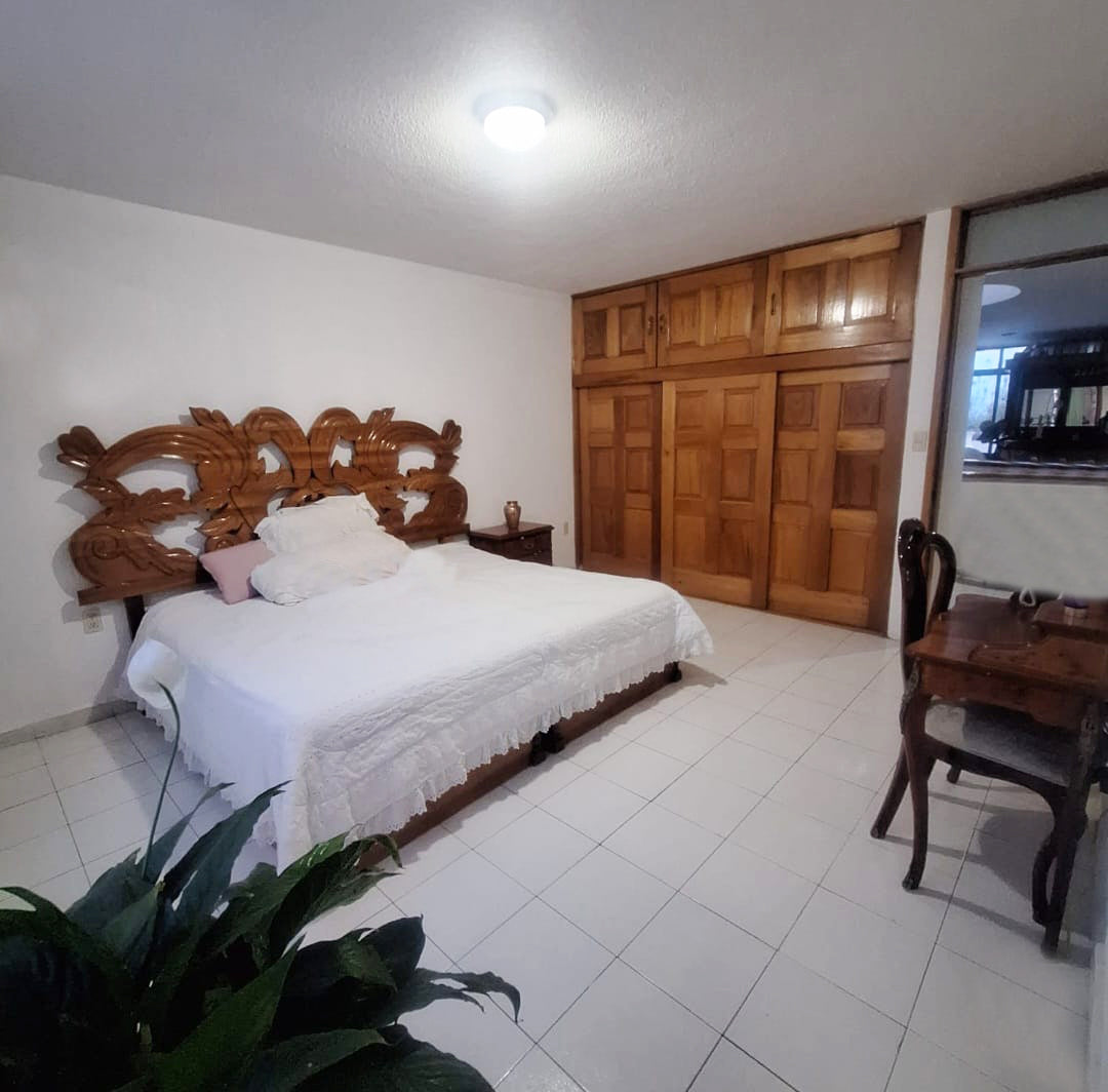 CASA EN VENTA EN CAMELINAS, MORELIA