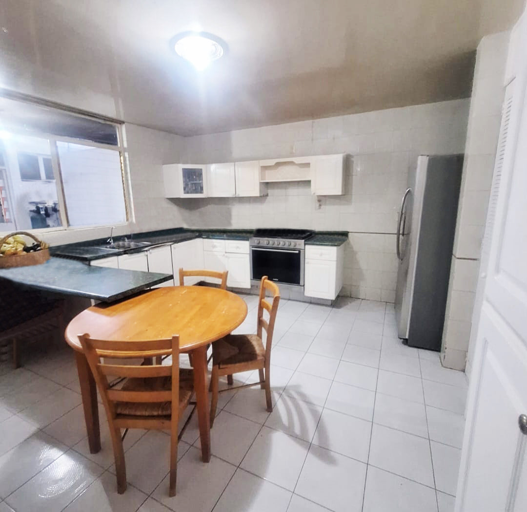 CASA EN VENTA EN CAMELINAS, MORELIA