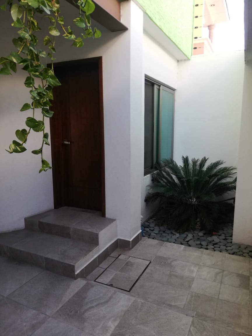 CASA EN VENTA EN 5 DE DICIEMBRE, MORELIA