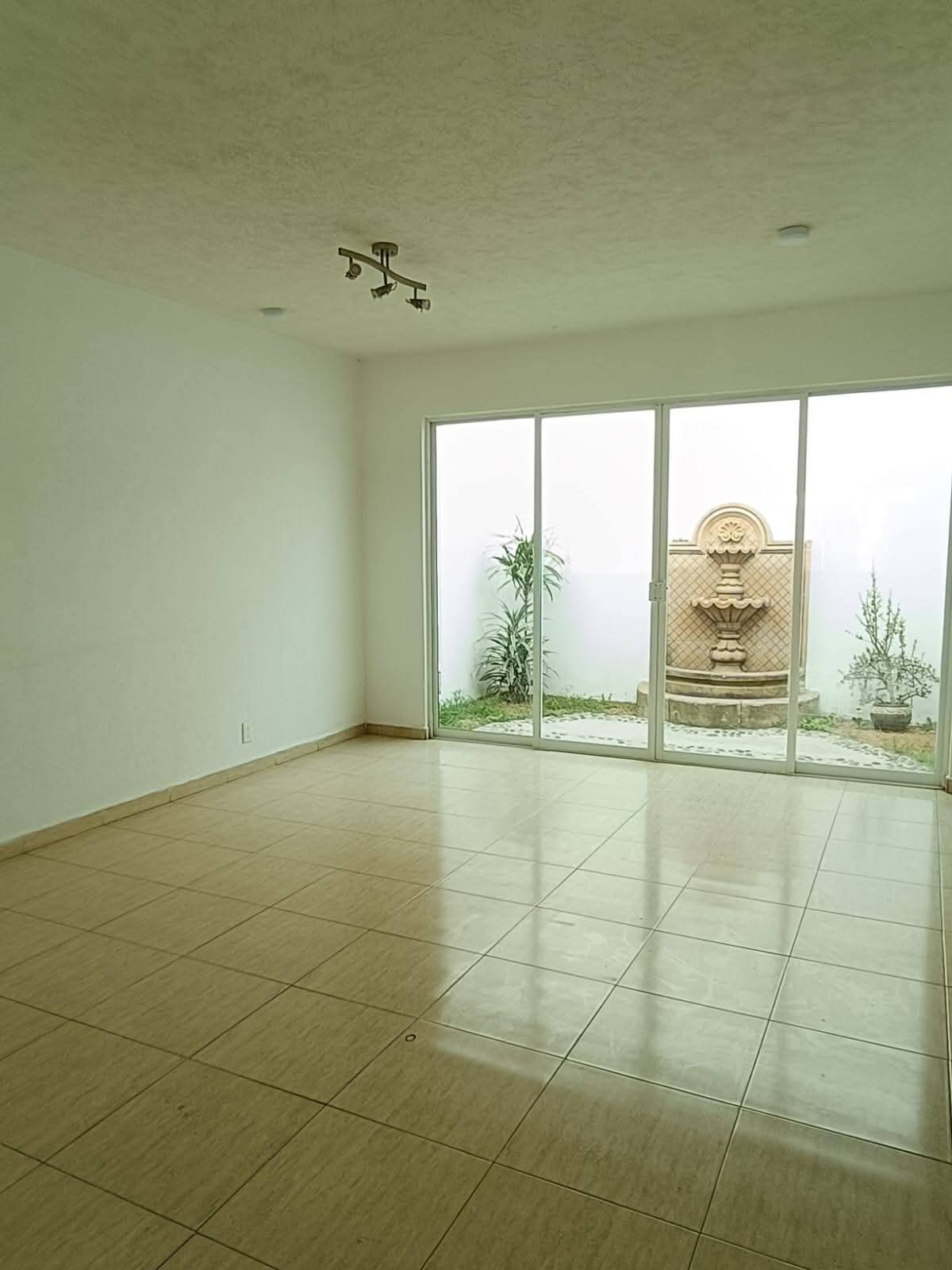 CASA EN RENTA EN RICON DE LA MONTAÑA ALTOZANO, MORELIA
