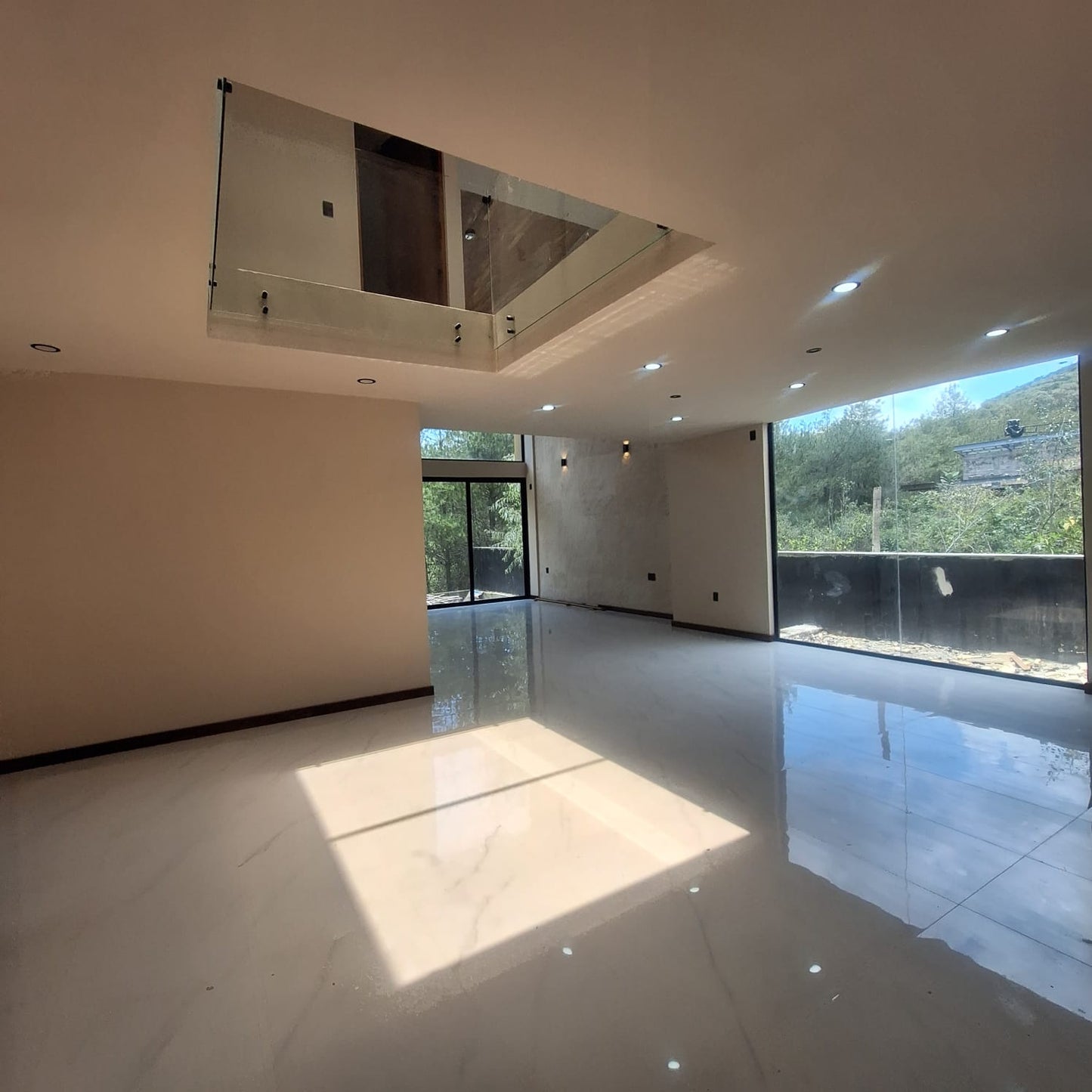 CASA EN VENTA EN CLUB Y DENTRO DEL CAMPO DE GOLF ALTOZANO, MORELIA