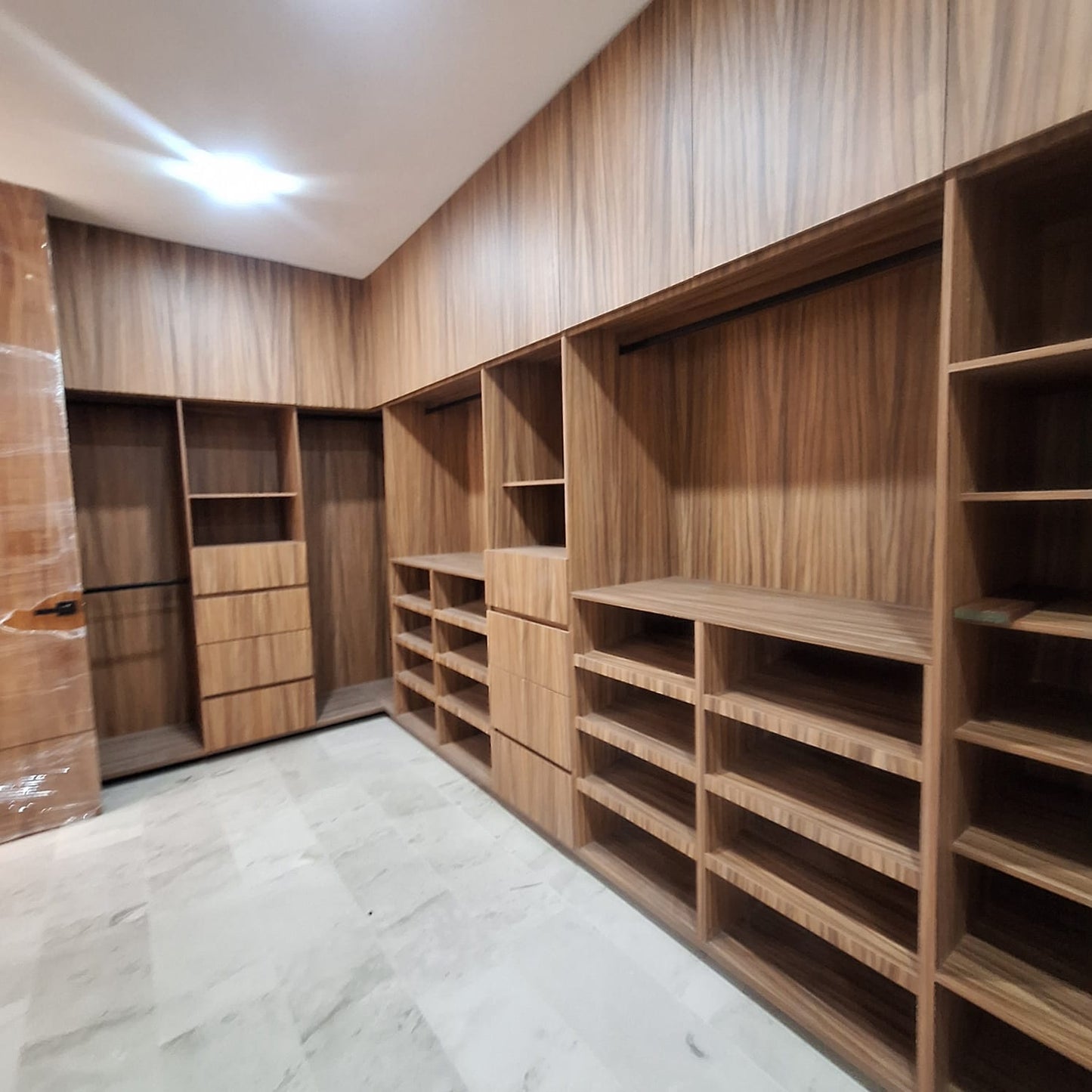 CASA EN VENTA EN CLUB Y DENTRO DEL CAMPO DE GOLF ALTOZANO, MORELIA