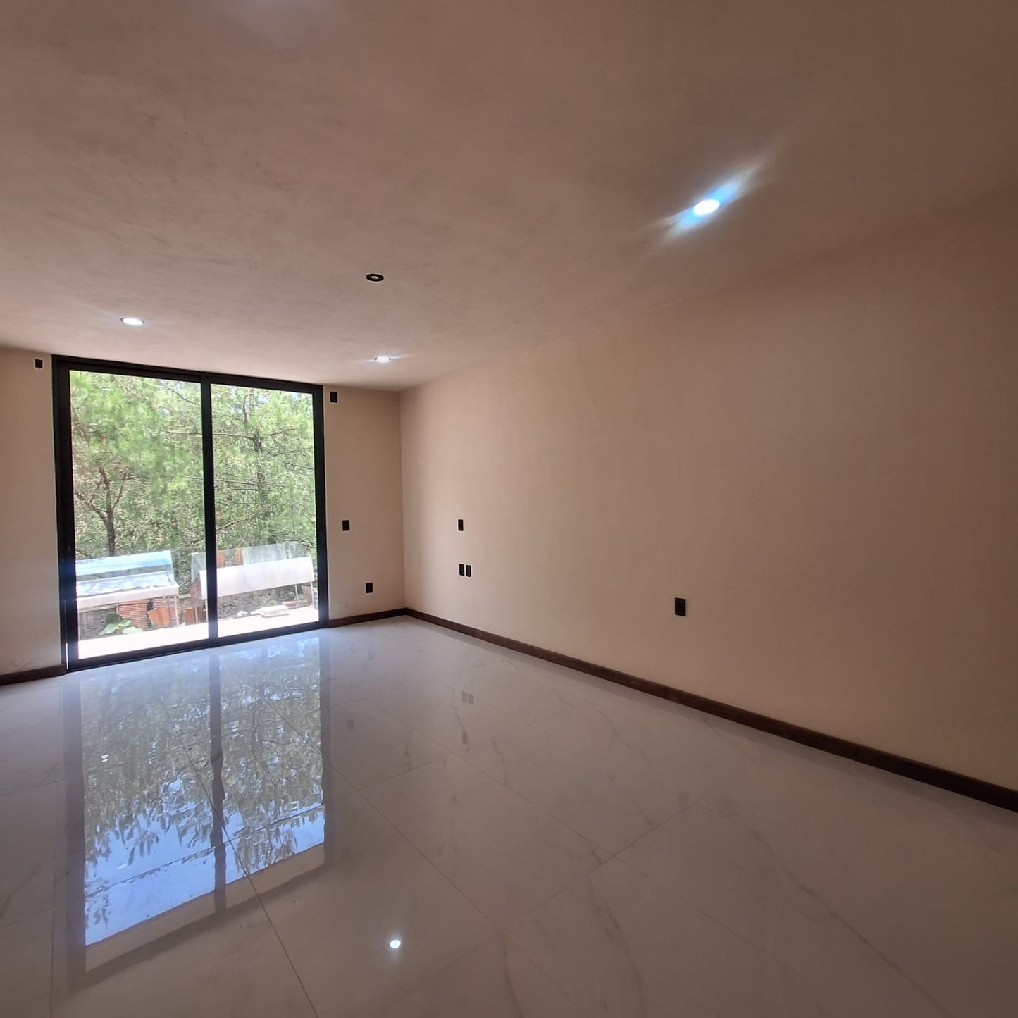 CASA EN VENTA EN CLUB Y DENTRO DEL CAMPO DE GOLF ALTOZANO, MORELIA