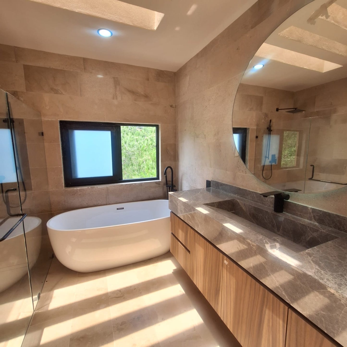 CASA EN VENTA EN CLUB Y DENTRO DEL CAMPO DE GOLF ALTOZANO, MORELIA