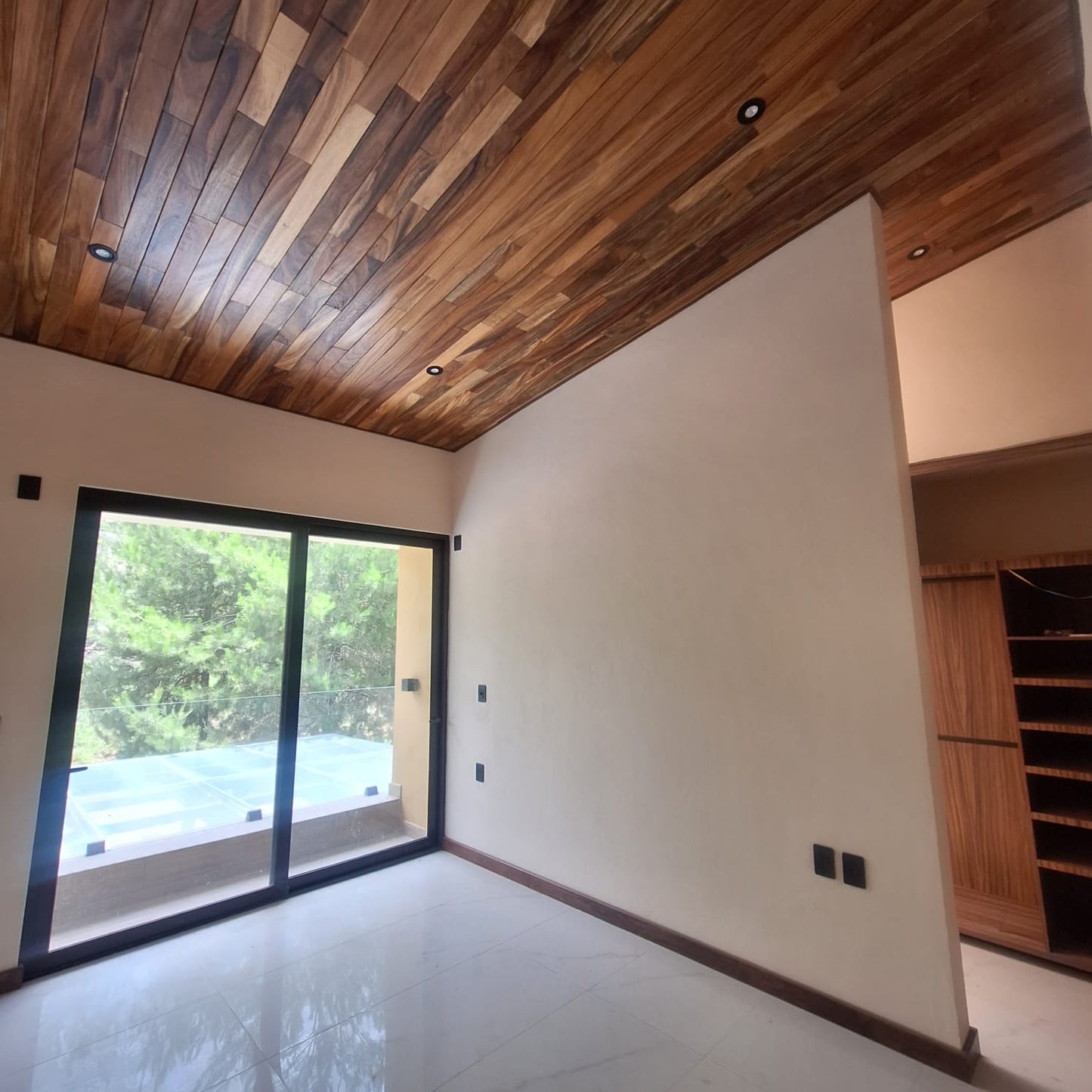 CASA EN VENTA EN CLUB Y DENTRO DEL CAMPO DE GOLF ALTOZANO, MORELIA