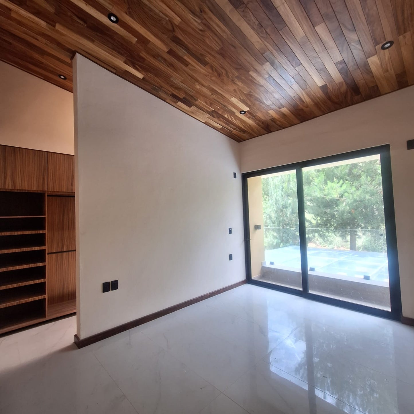 CASA EN VENTA EN CLUB Y DENTRO DEL CAMPO DE GOLF ALTOZANO, MORELIA