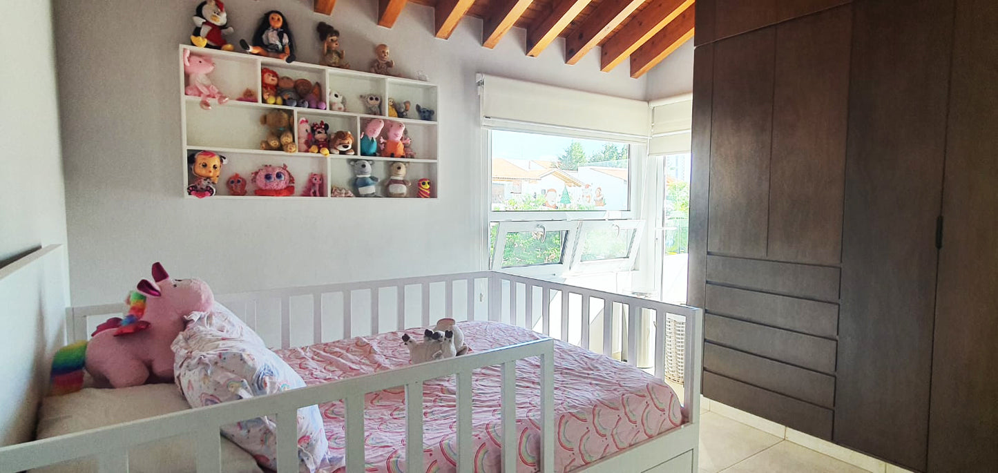 CASA RESIDENCIAL CON ALBERCA EN VENTA EN LOMAS DEL CAMPANARIO III, QUERETARO