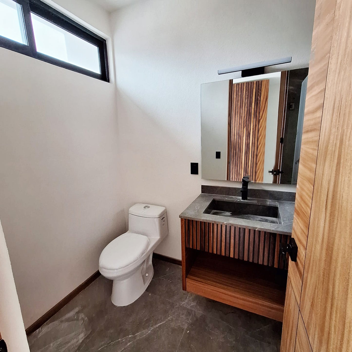 CASA EN VENTA EN FRACC. VENADOS ALTOZANO, MORELIA