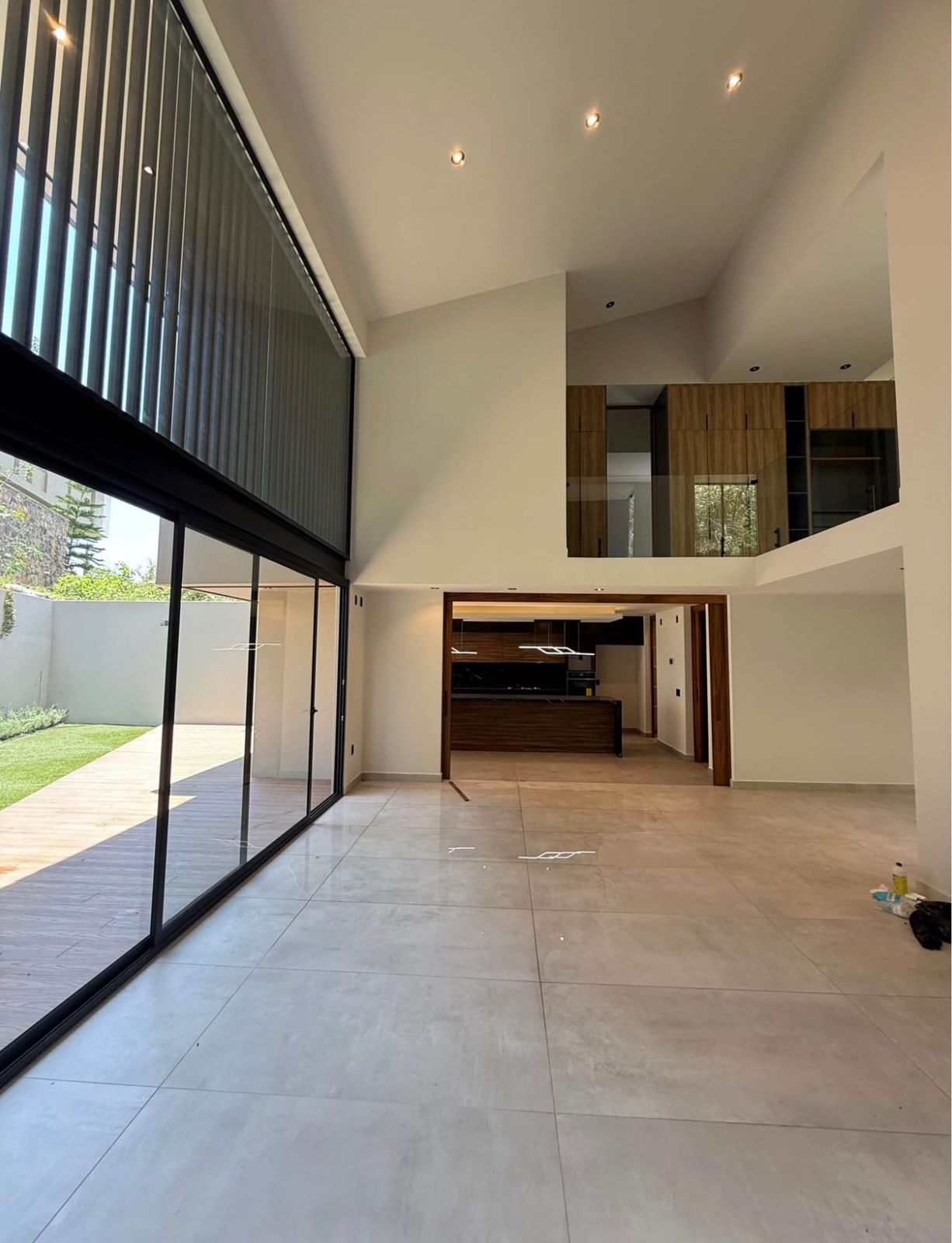 CASA EN VENTA/RENTA EN CLUB Y DENTRO DEL CAMPO DE GOLF ALTOZANO, MORELIA