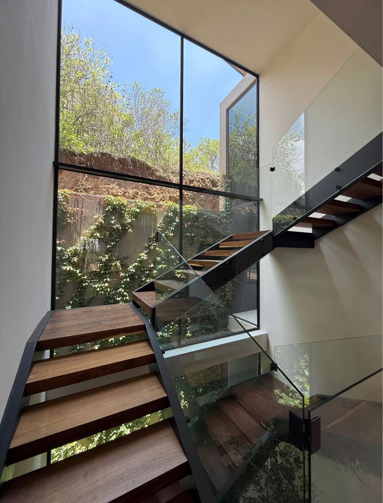 CASA EN VENTA/RENTA EN CLUB Y DENTRO DEL CAMPO DE GOLF ALTOZANO, MORELIA