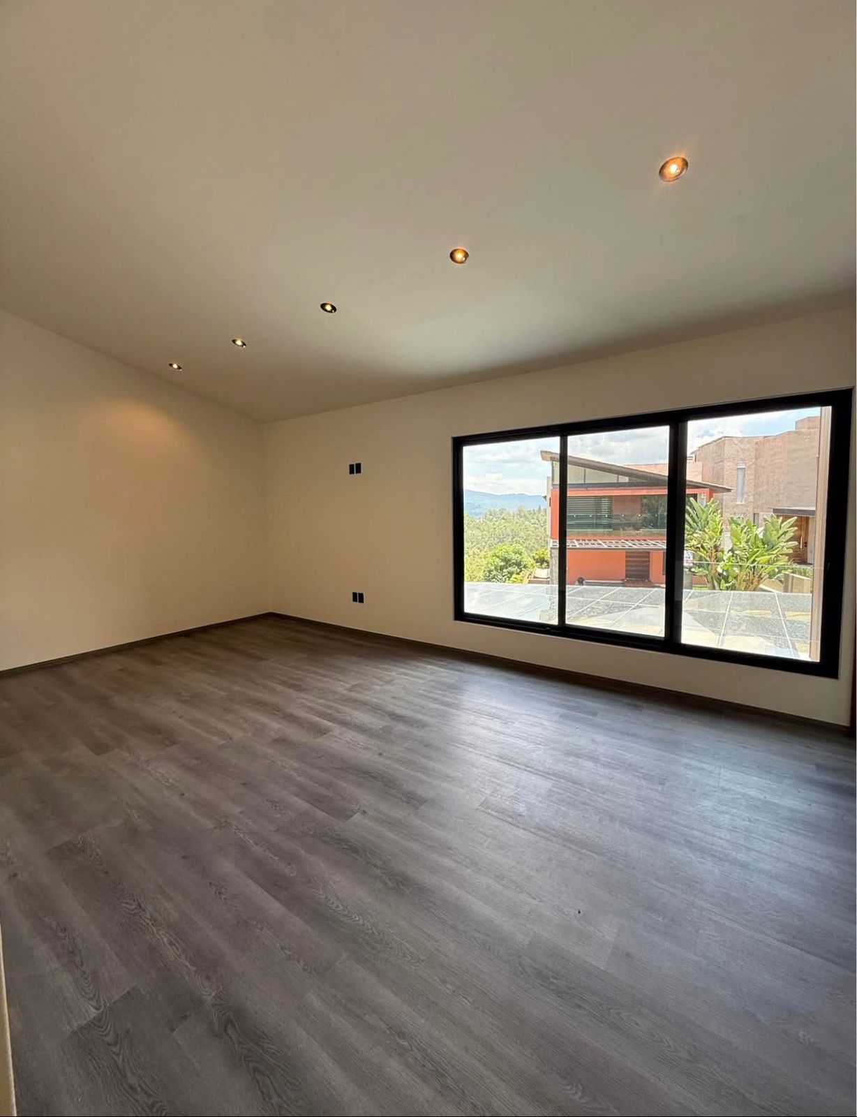 CASA EN VENTA/RENTA EN CLUB Y DENTRO DEL CAMPO DE GOLF ALTOZANO, MORELIA