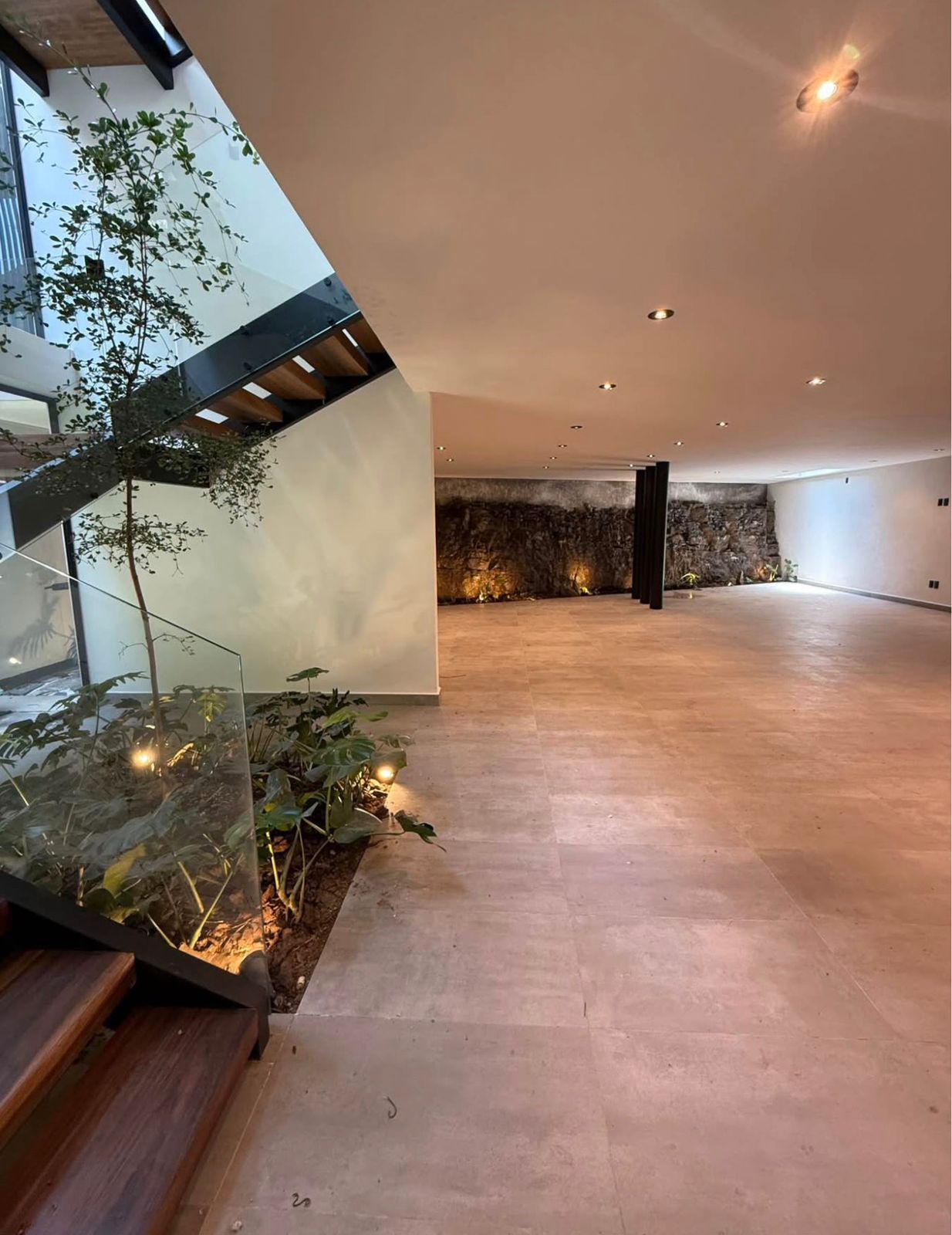 CASA EN VENTA/RENTA EN CLUB Y DENTRO DEL CAMPO DE GOLF ALTOZANO, MORELIA