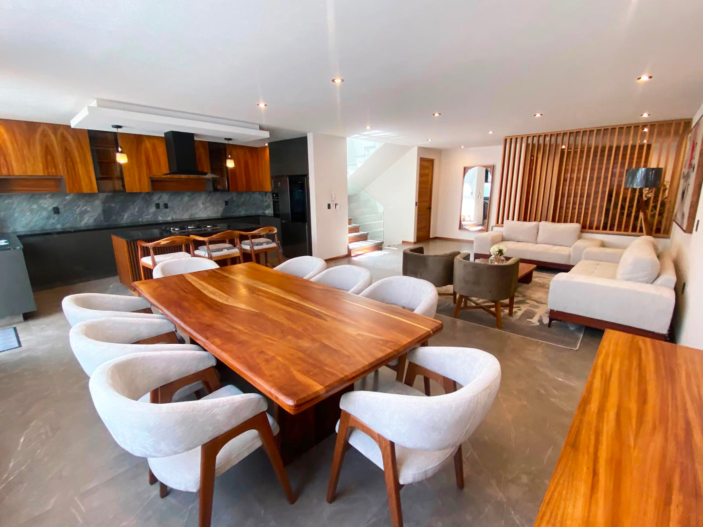CASA EN VENTA EN ALTOZANO, MORELIA