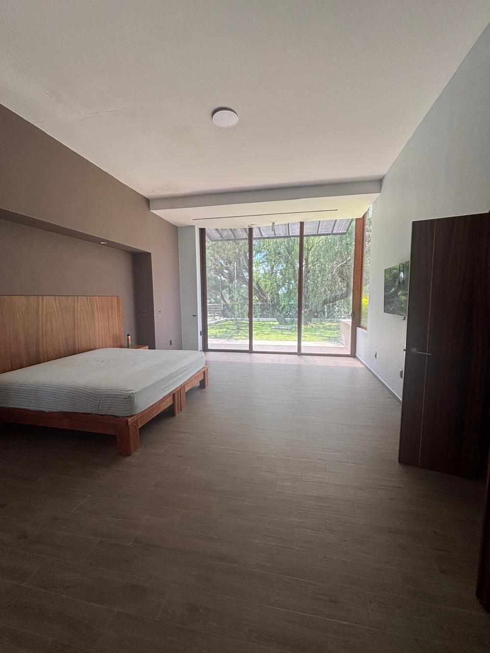 CASA AMUEBLADA EN RENTA EN CLUB CAMPESTRE ERANDENI, MORELIA