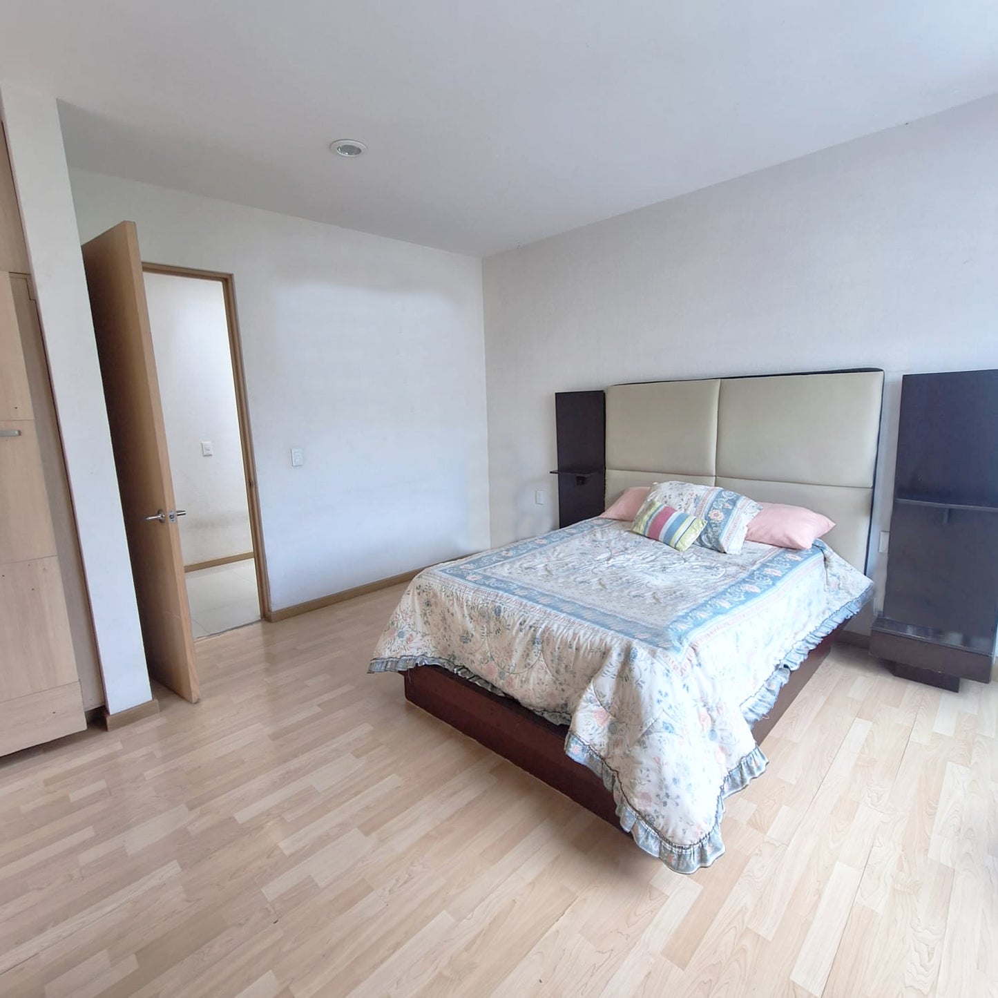 CASA EN VENTA EN PUNTA ALBA, MORELIA