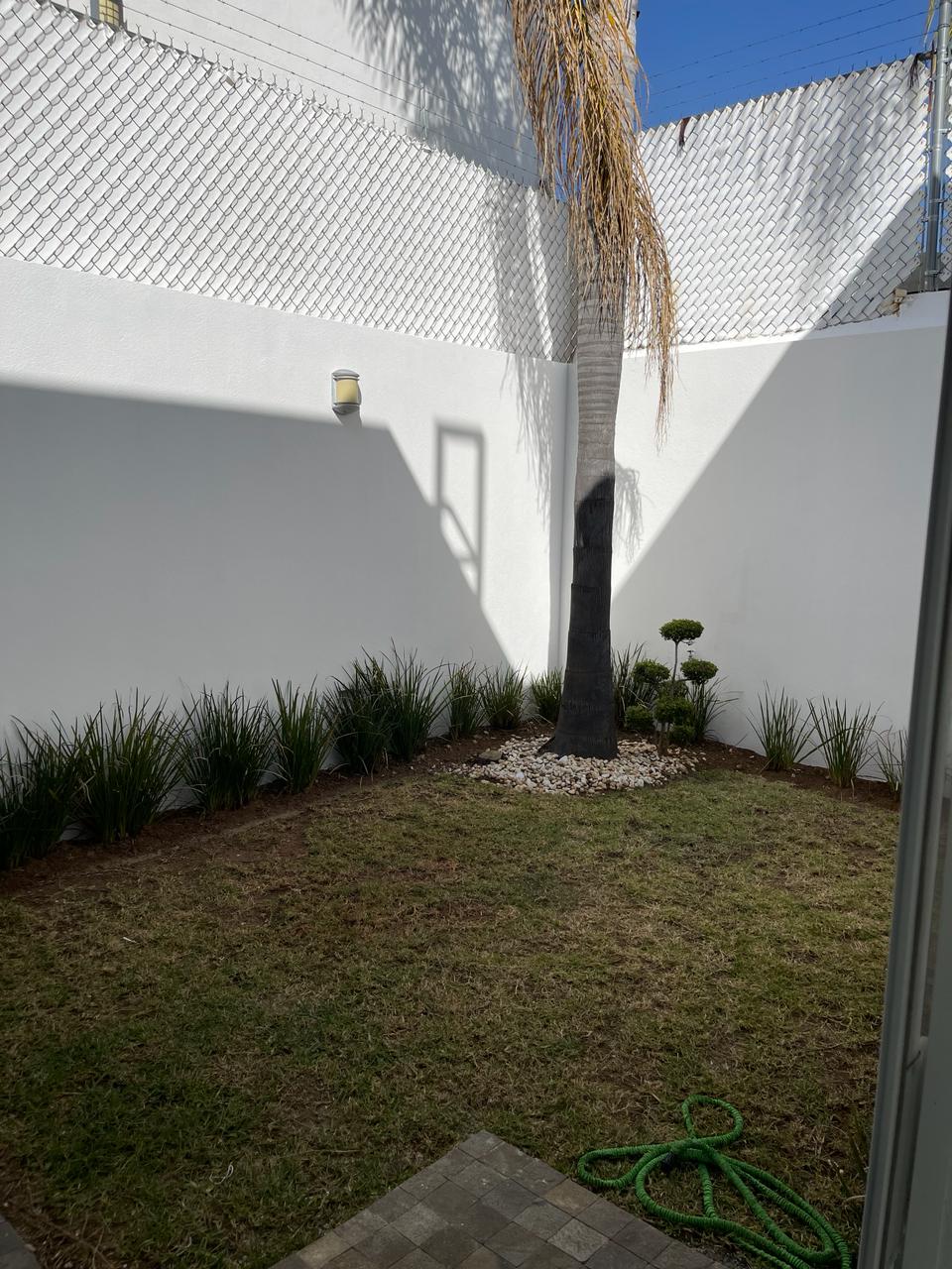 CASA EN RENTA EN RINCON DE ALTOZANO, MORELIA